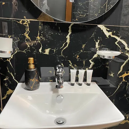 招待所 Zilfe Gjirokastër